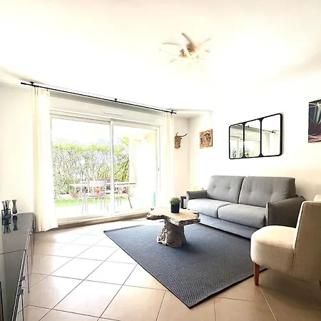 Apartmán Elegant T2 En Rez-de-jardin - Piscine - Parking
